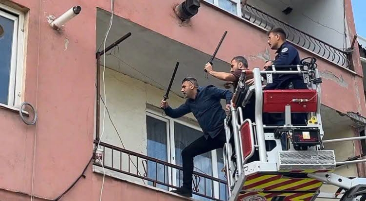 Mahkeme kararıyla hastaneye yatırılması gereken 28 yaşındaki E.G., Yıldırım’da polis
