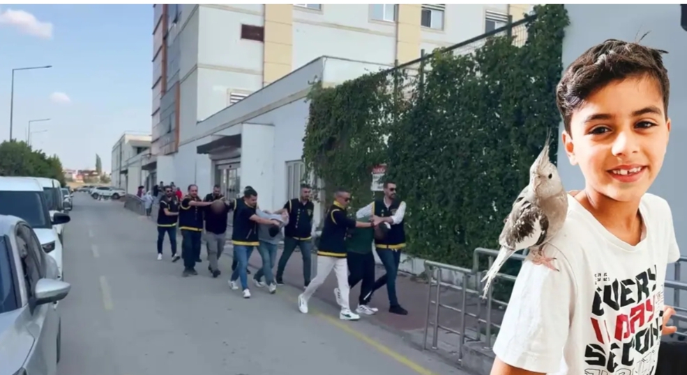Yüksek ses kavgasında silahlar ateşlendi. Yoldan geçen arabadaki 9 yaşındaki