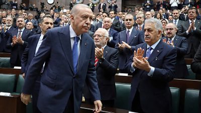 İstanbul’daki fon soruşturmasında AK Parti Genel Başkan Yardımcısı Hayati Yazıcı’nın