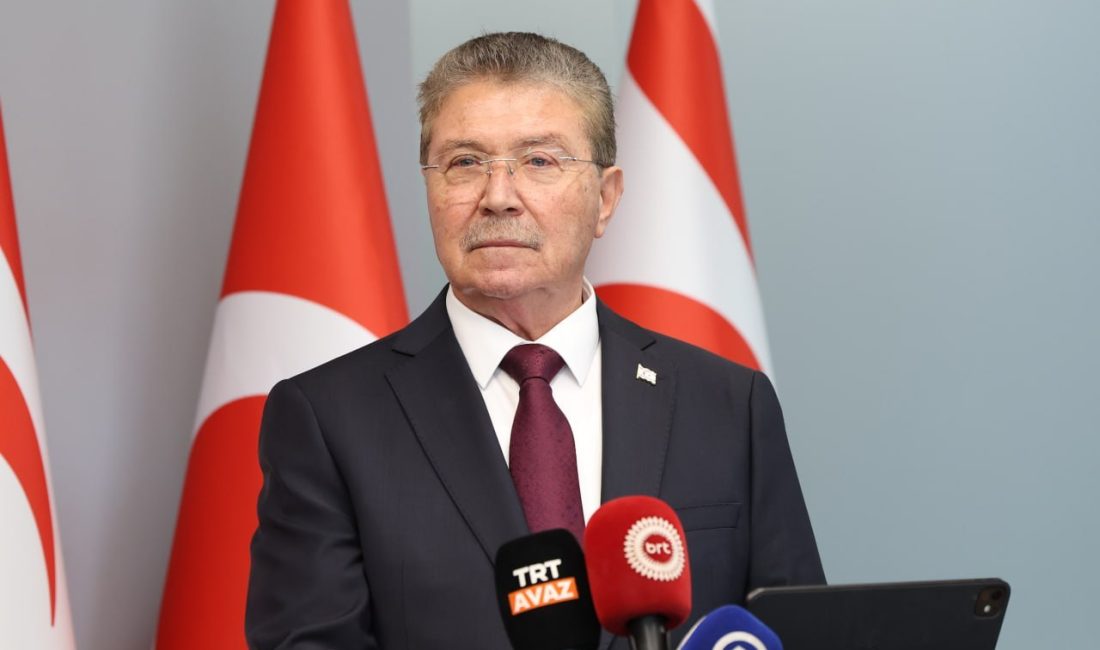 Ünal Üstel, Kıbrıs Türk halkının tehditlerden korkmayacağını belirterek KKTC’nin egemenliğinden,