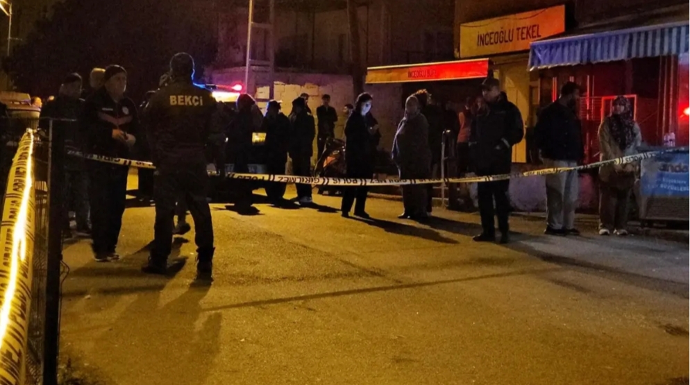 Zonguldak'ın Kilimli ilçesinde boşanma aşamasındaki eşiyle tartışan Ercan D., eşine